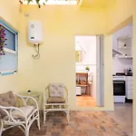 Home2book Charming With Interior Patio Апартаменты
