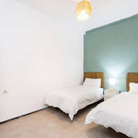 Home2book Charming With Interior Patio Appartement