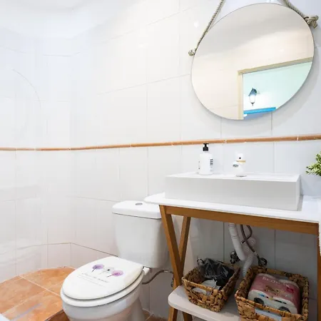 شقة Home2book Charming With Interior Patio
